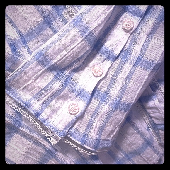 NWT Light and Airy Plaid Button Down Top - Picture 3 of 5